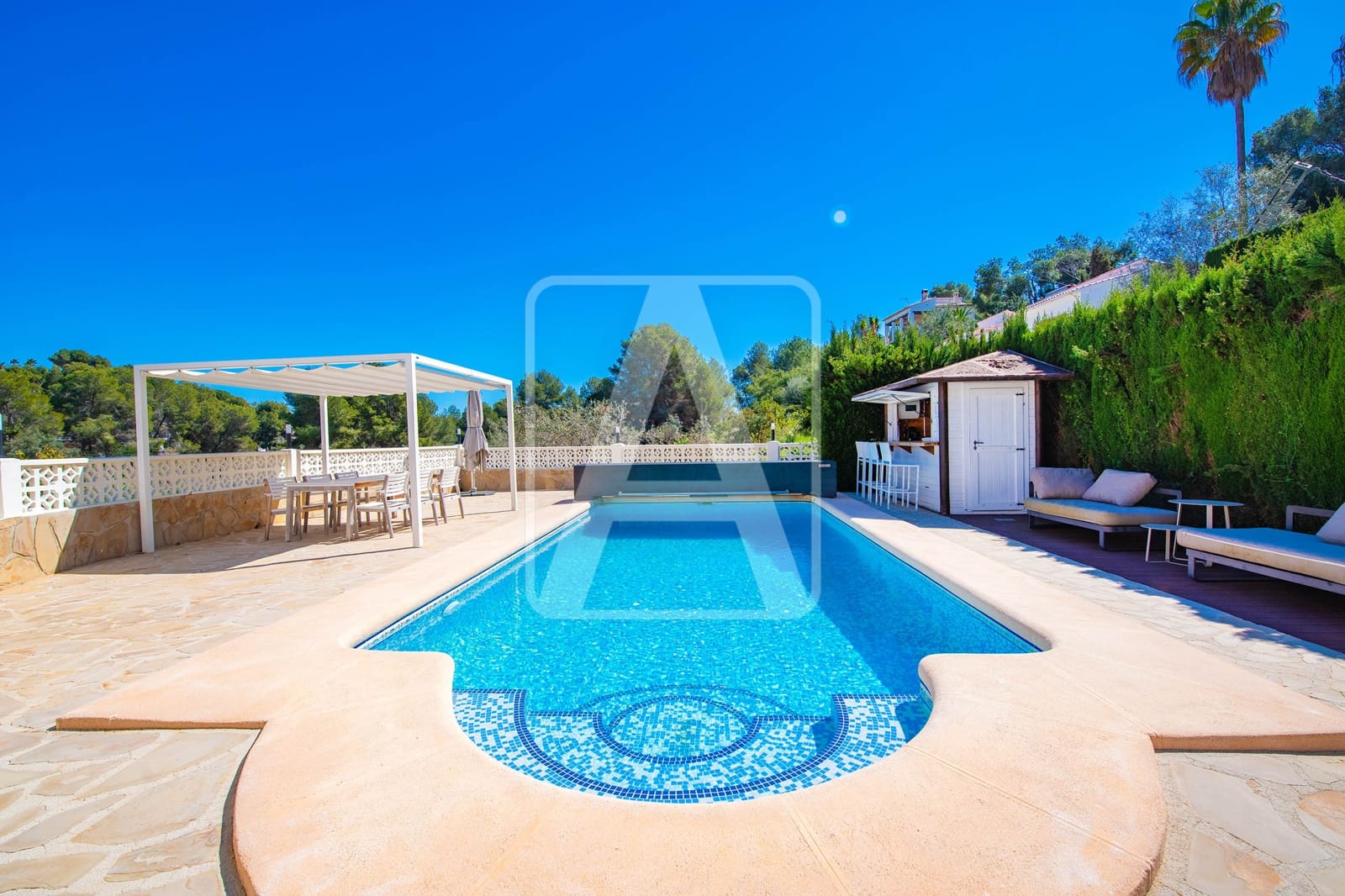 8 bedroom Villa for sale in Benissa with pool garage - € 1,500,000 (Ref: 9733433)