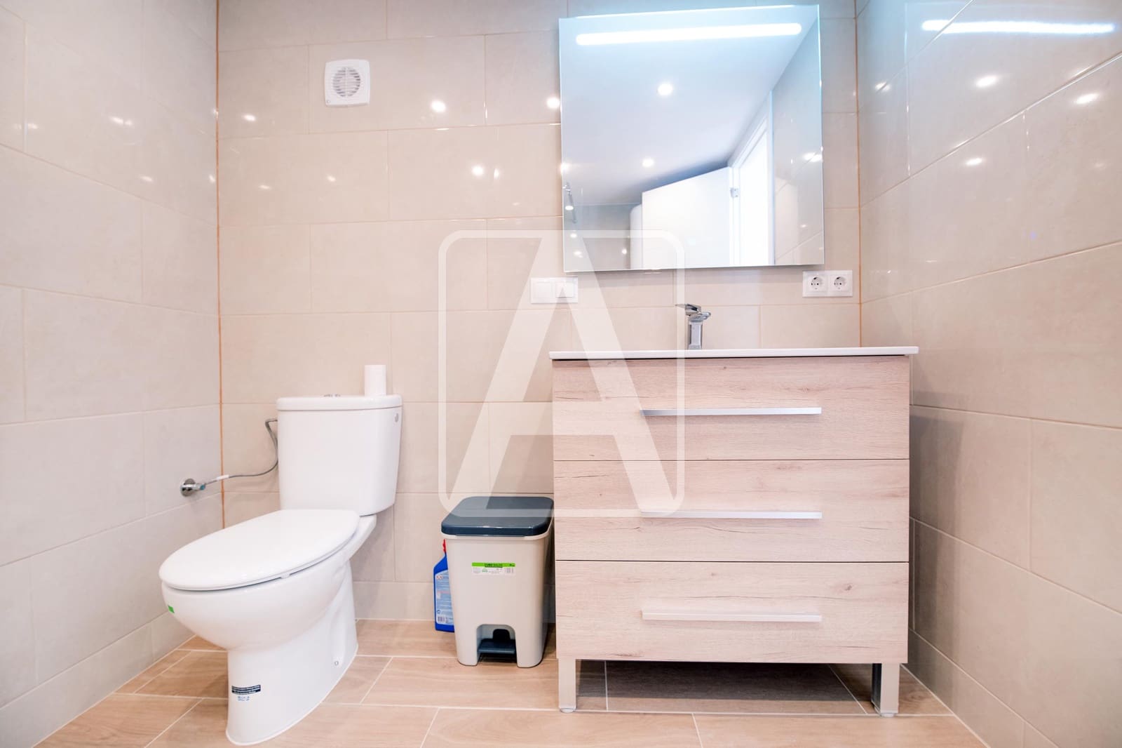 5 bedroom Villa for sale in Benissa with pool garage - € 950,000 (Ref: 9733434)