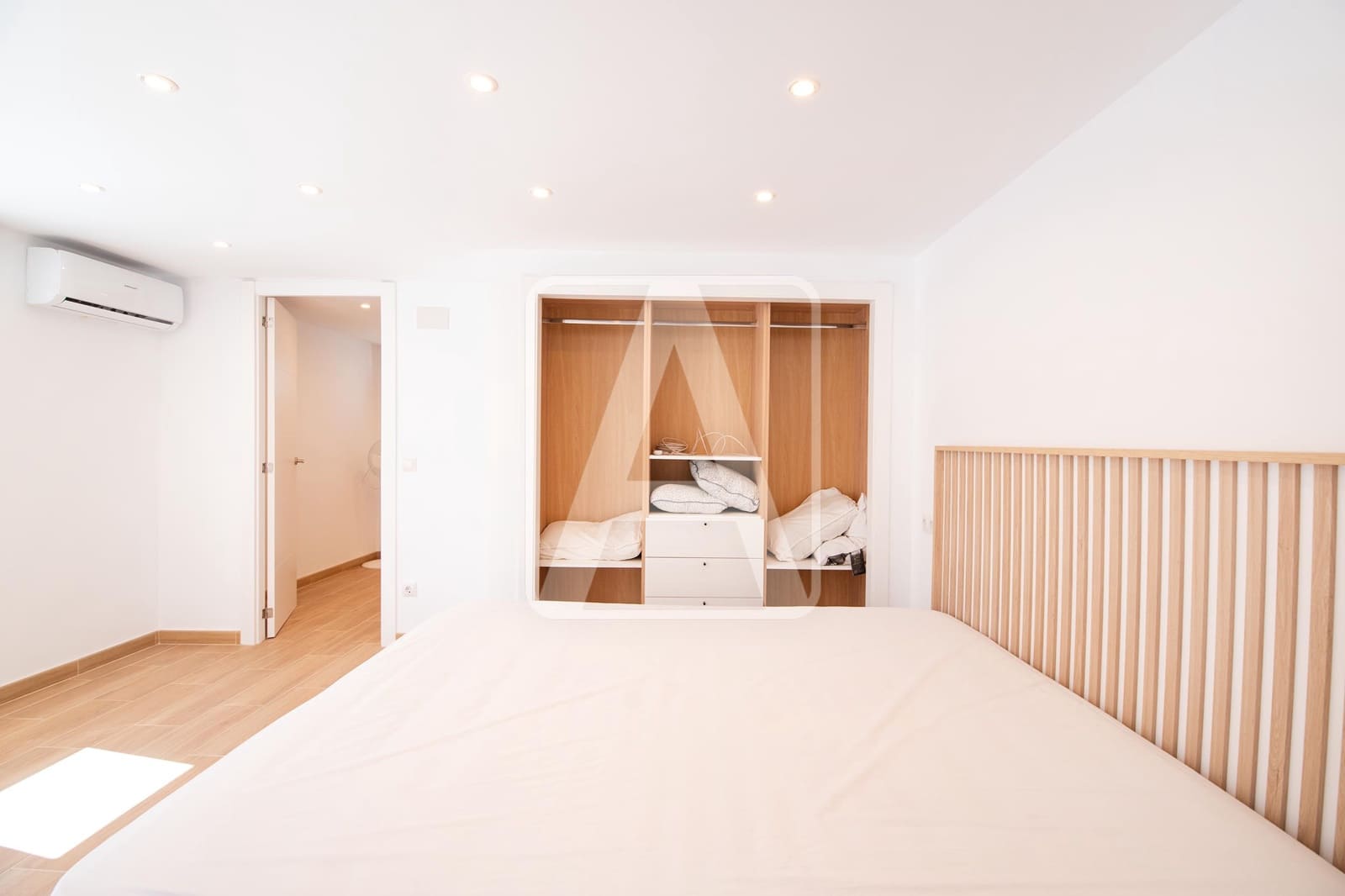 5 bedroom Villa for sale in Benissa with pool garage - € 950,000 (Ref: 9733434)