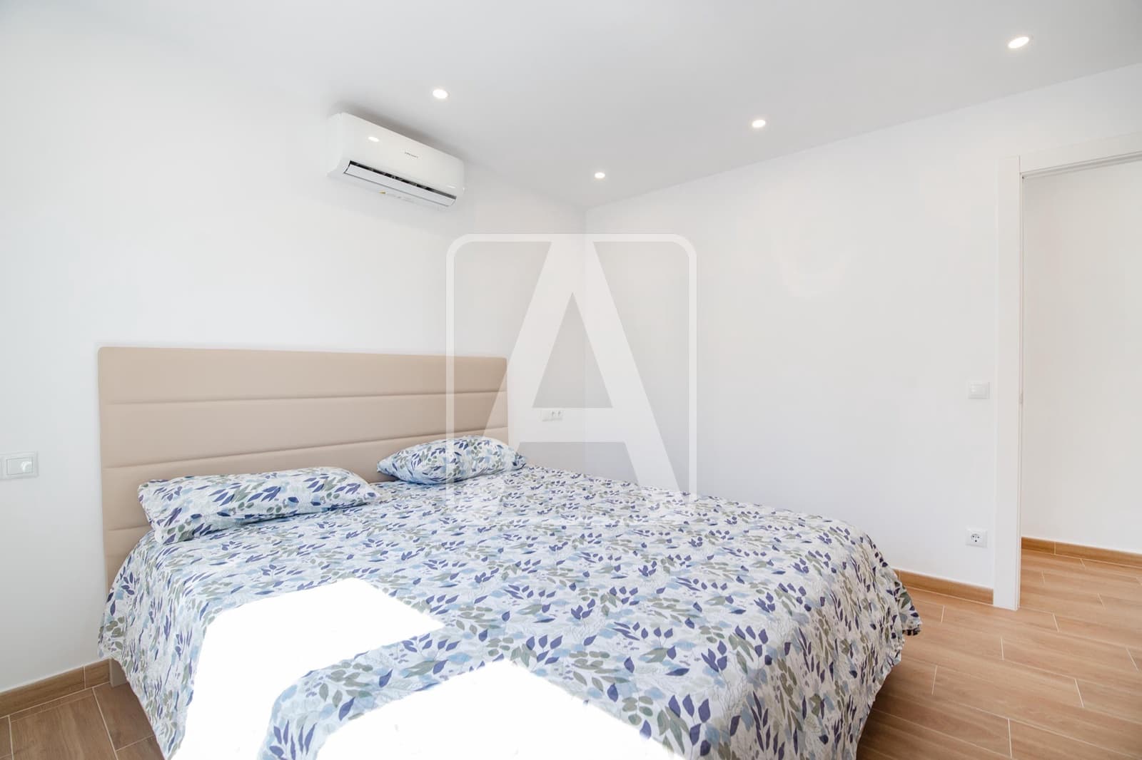 5 bedroom Villa for sale in Benissa with pool garage - € 950,000 (Ref: 9733434)