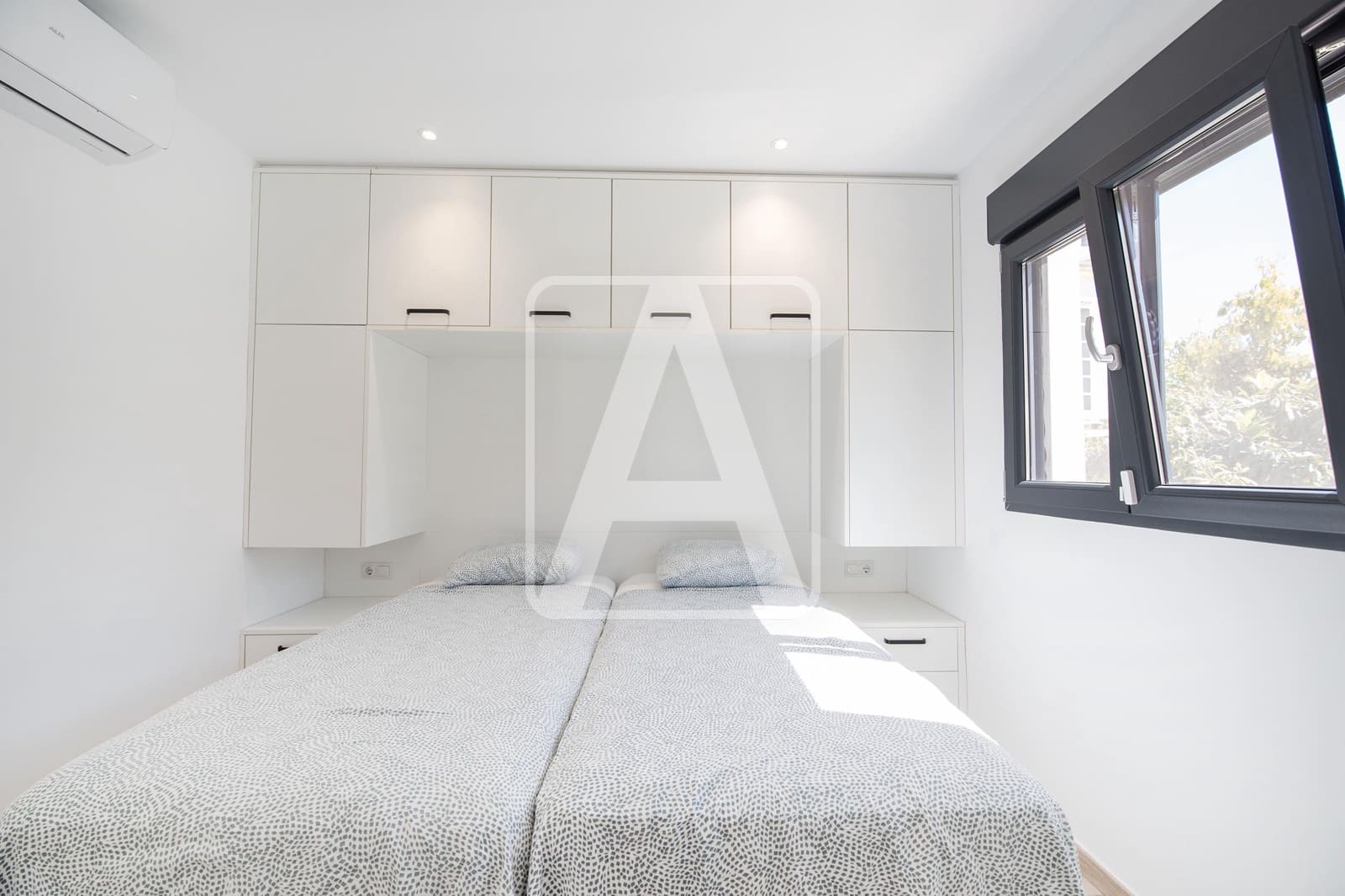 5 bedroom Villa for sale in Benissa with pool garage - € 950,000 (Ref: 9733434)