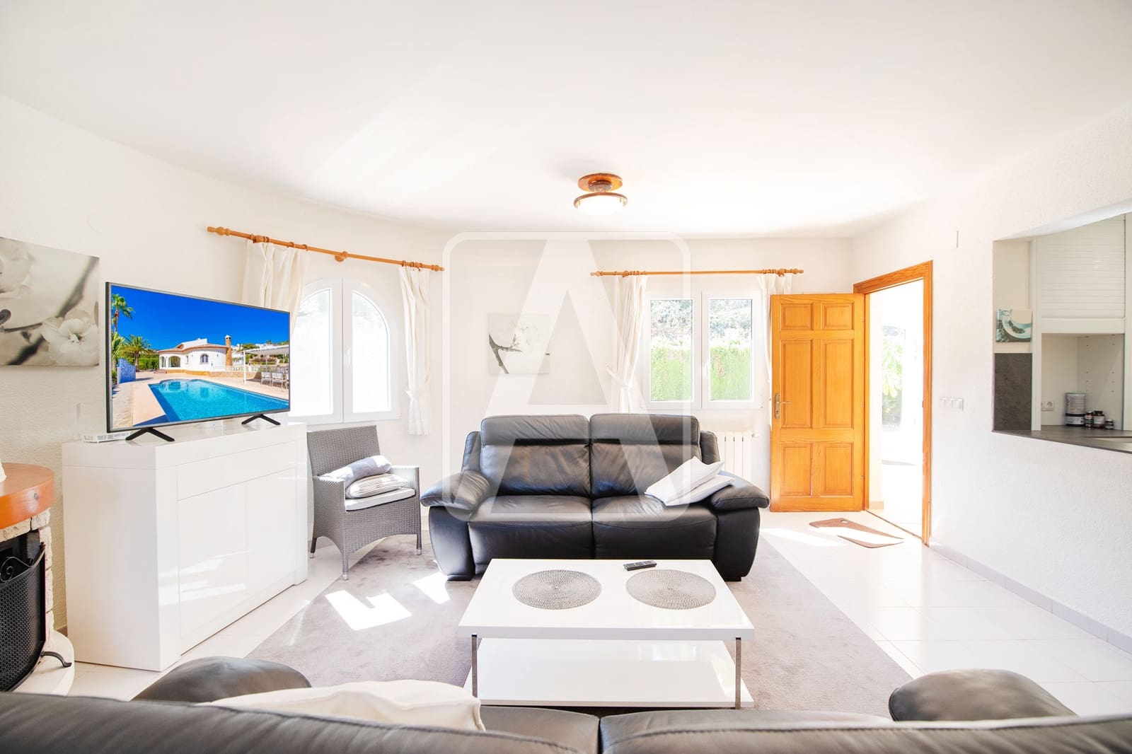 3 bedroom Villa for sale in Benissa with pool garage - € 675,000 (Ref: 9733435)