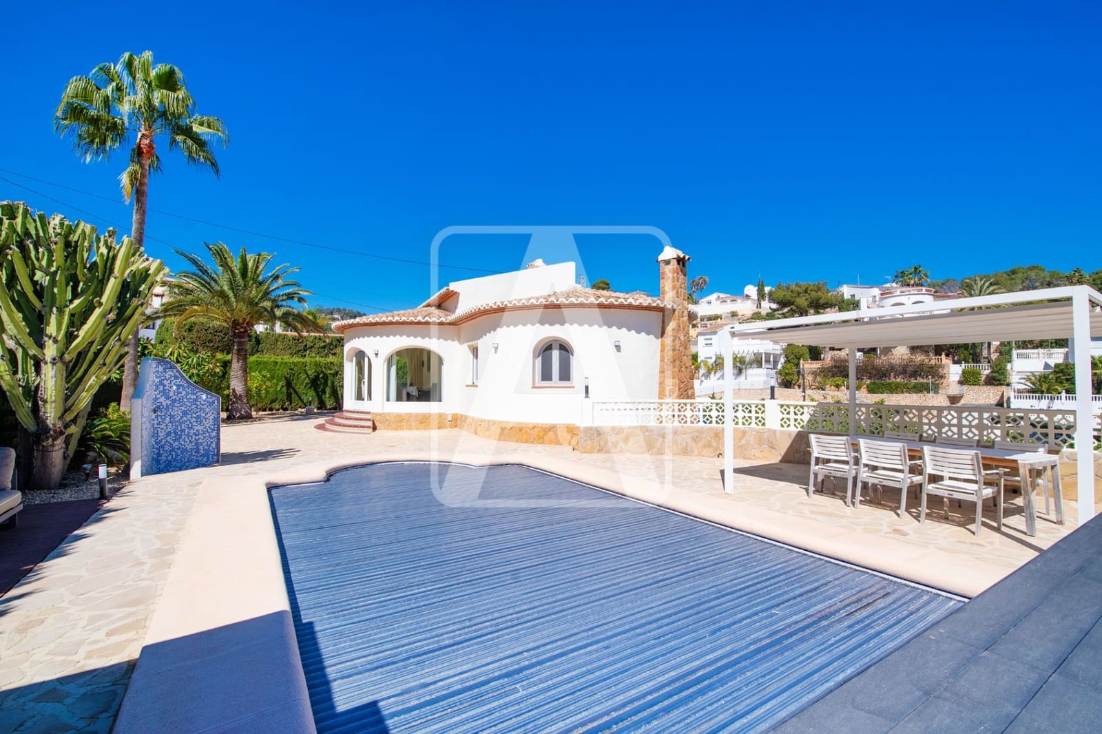 3 bedroom Villa for sale in Benissa with pool garage - € 675,000 (Ref: 9733435)