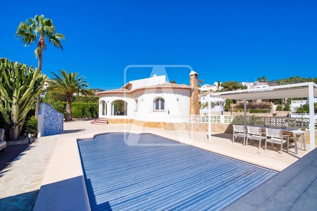 3 soveværelse Villa til salg i Benissa med swimmingpool garage - € 675.000 (Ref: 9733435)