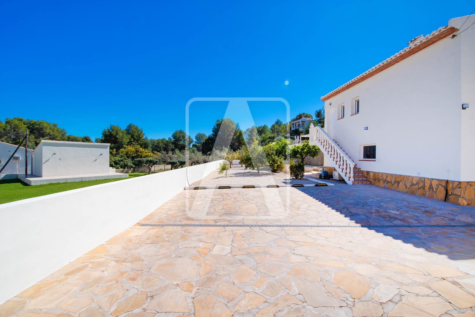 3 bedroom Villa for sale in Benissa with pool garage - € 675,000 (Ref: 9733435)