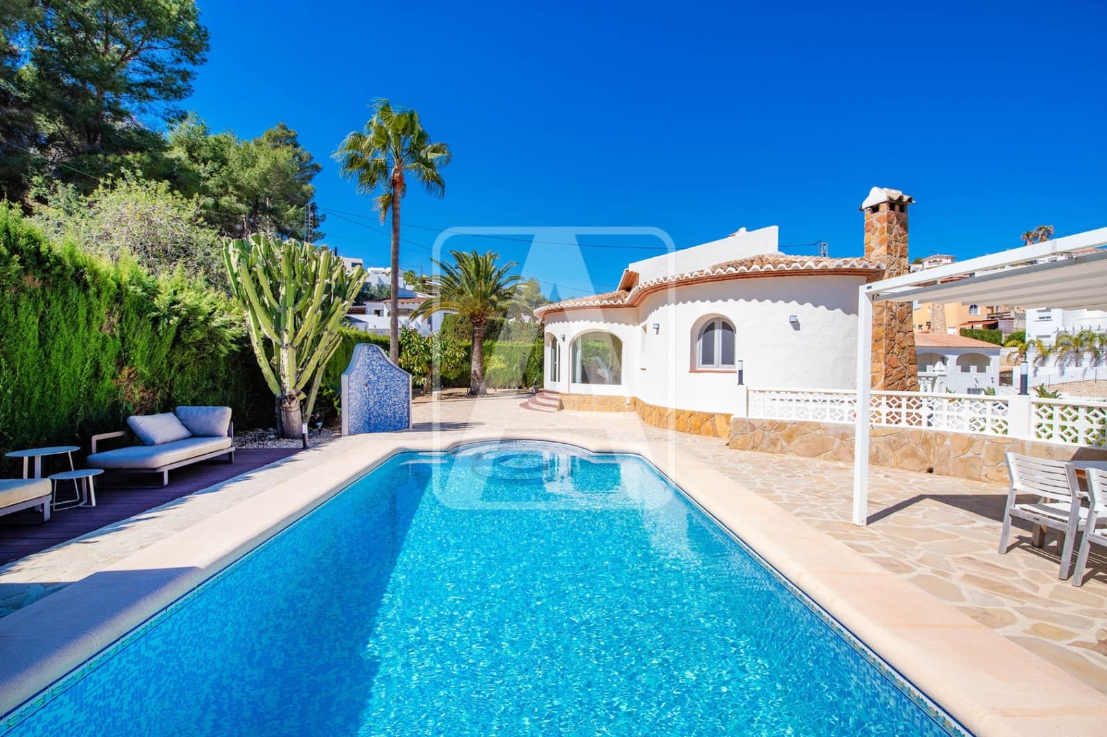 3 bedroom Villa for sale in Benissa with pool garage - € 675,000 (Ref: 9733435)