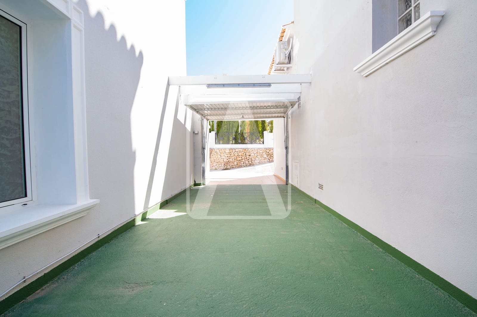 3 slaapkamer Rijtjeshuis te koop in Calpe / Calp met zwembad garage - € 340.000 (Ref: 9734109)