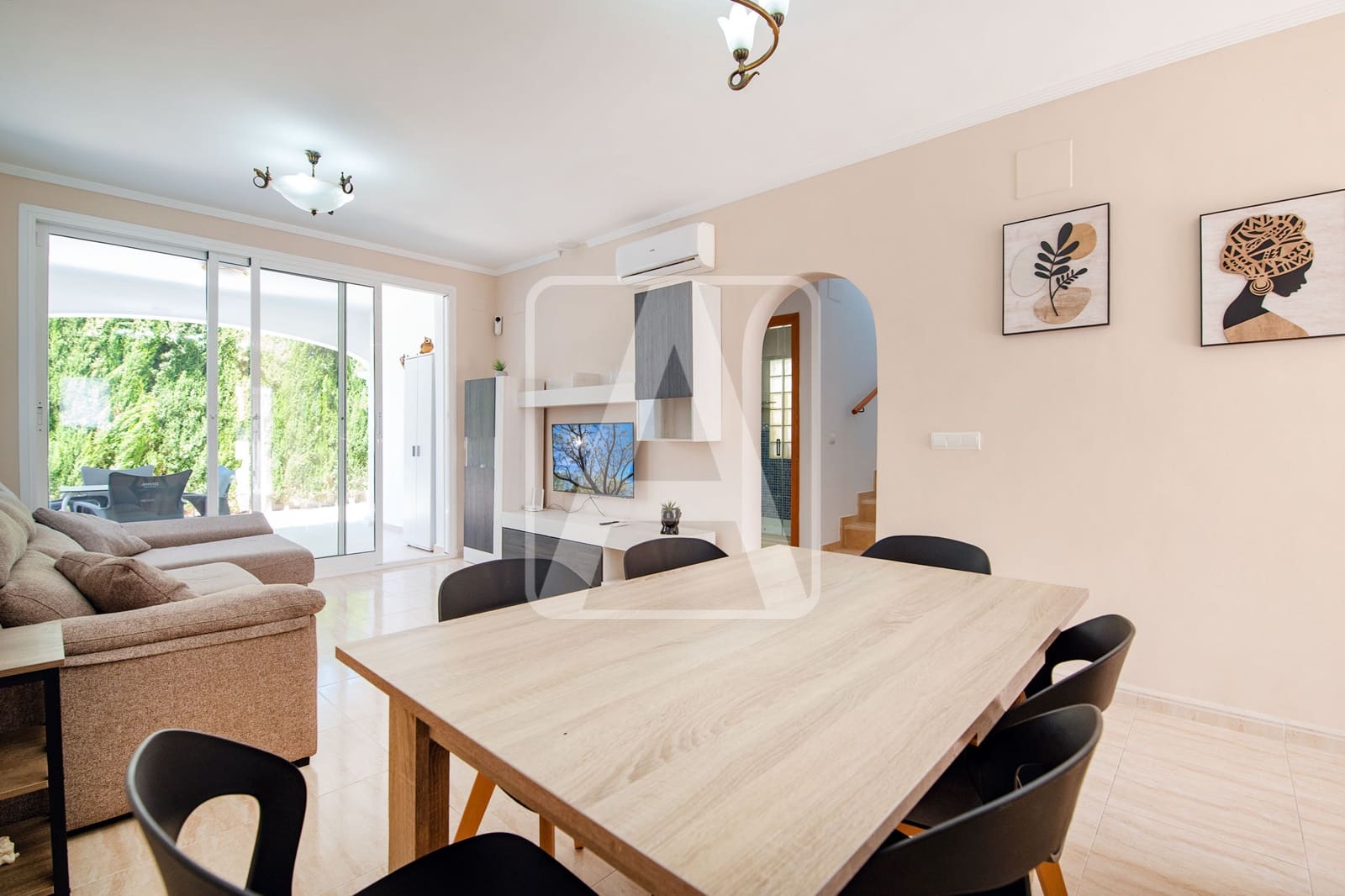 3 slaapkamer Rijtjeshuis te koop in Calpe / Calp met zwembad garage - € 340.000 (Ref: 9734109)