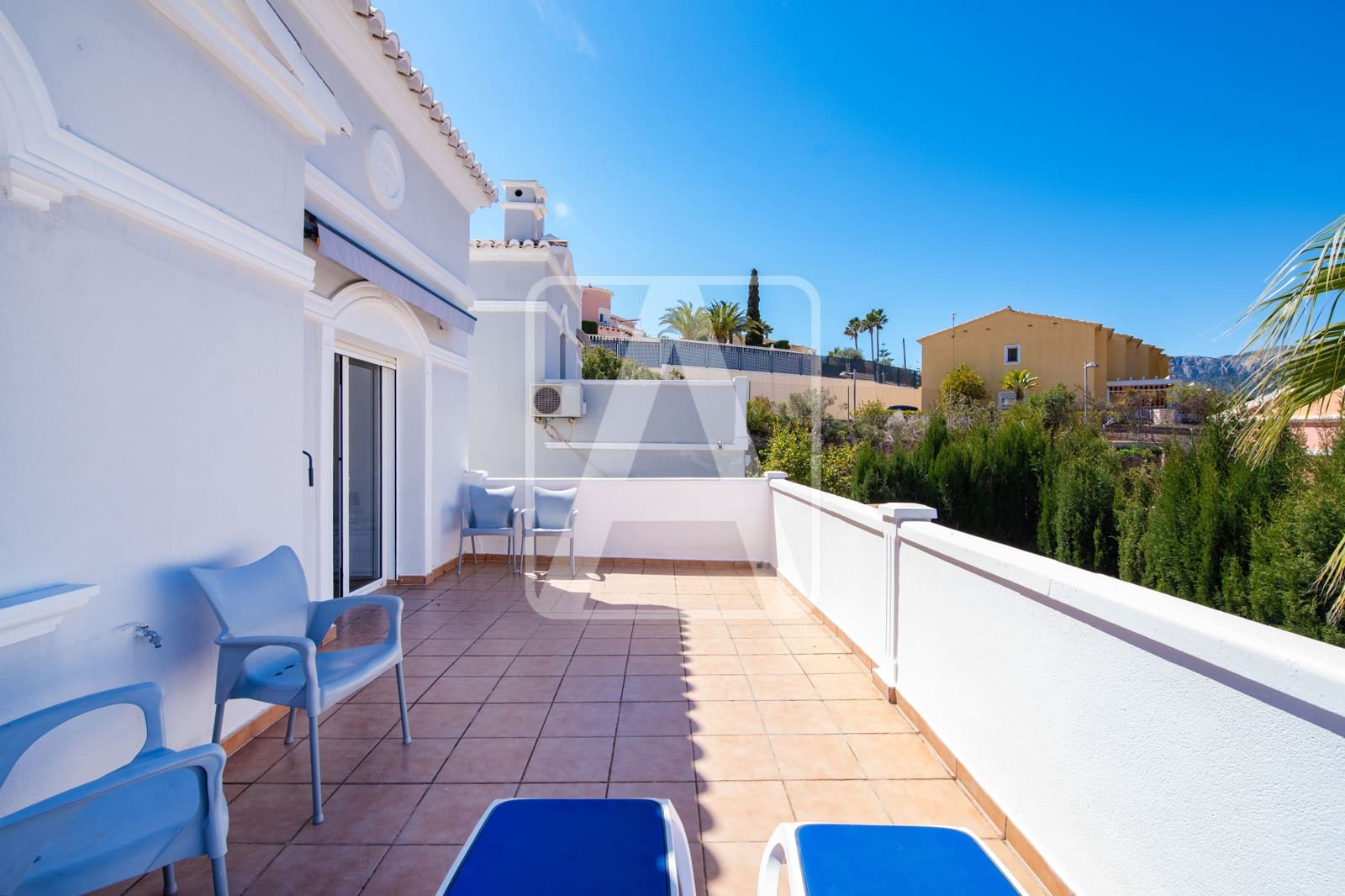 3 slaapkamer Rijtjeshuis te koop in Calpe / Calp met zwembad garage - € 340.000 (Ref: 9734109)
