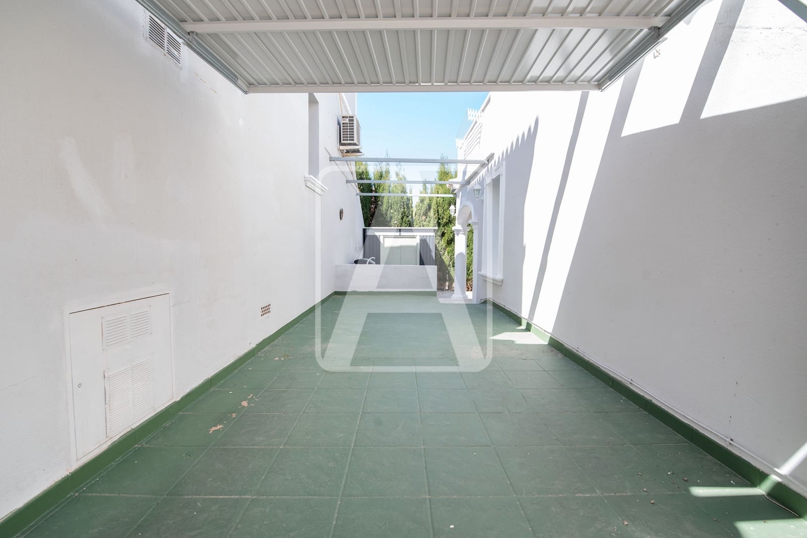 3 slaapkamer Rijtjeshuis te koop in Calpe / Calp met zwembad garage - € 340.000 (Ref: 9734109)