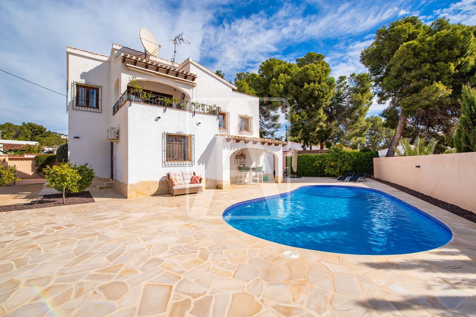 3 soveværelse Villa til salg i Benissa med swimmingpool garage - € 639.000 (Ref: 9758194)