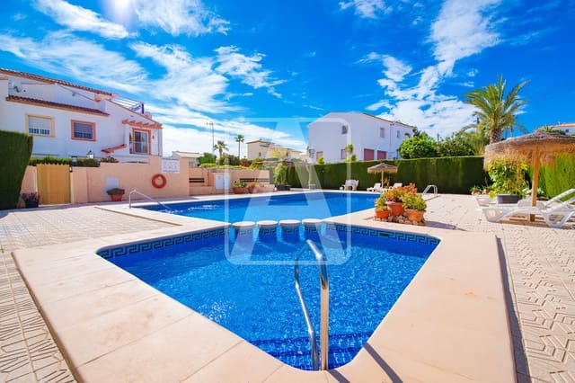 3 slaapkamer Rijtjeshuis te koop in Calpe / Calp met zwembad garage - € 310.000 (Ref: 9785960)