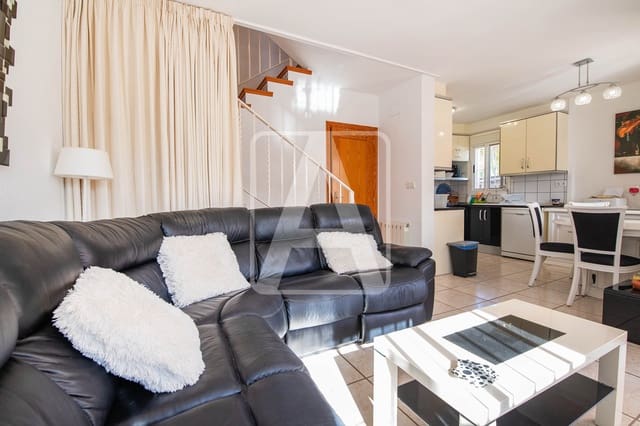 3 slaapkamer Rijtjeshuis te koop in Calpe / Calp met zwembad garage - € 310.000 (Ref: 9785960)