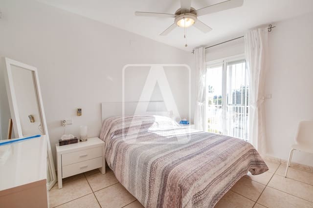 3 slaapkamer Rijtjeshuis te koop in Calpe / Calp met zwembad garage - € 310.000 (Ref: 9785960)