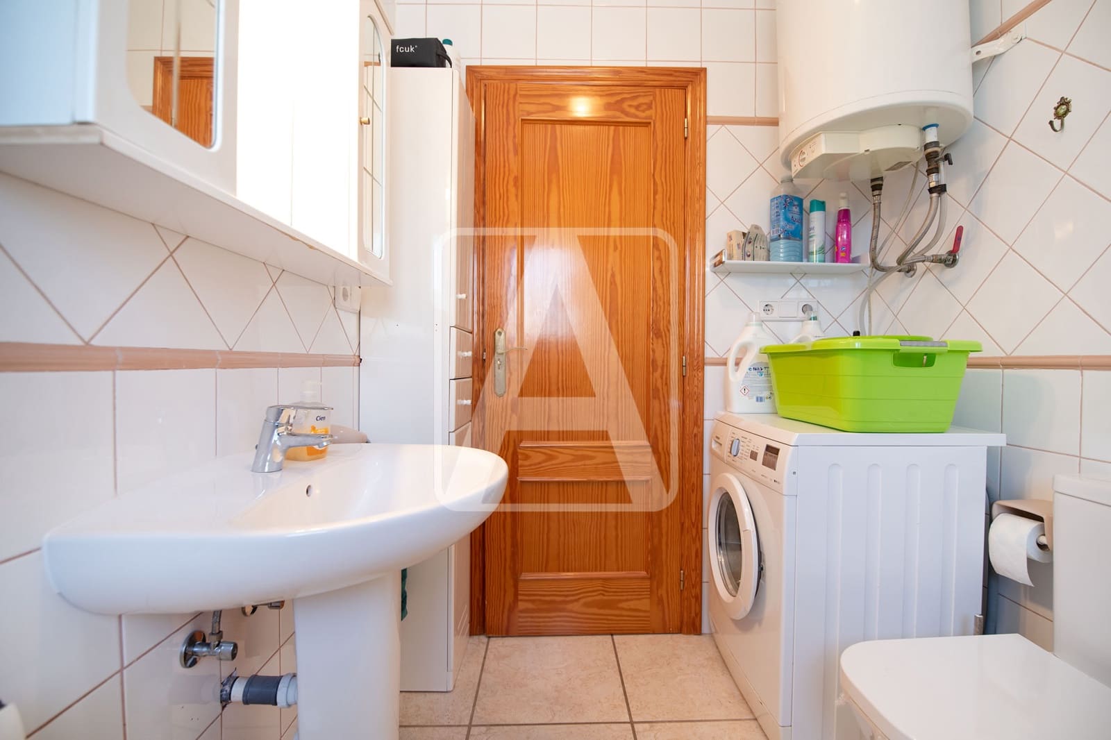 3 Zimmer Reihenhaus zu verkaufen in Calpe / Calp mit Pool Garage - 310.000 € (Ref: 9785960)