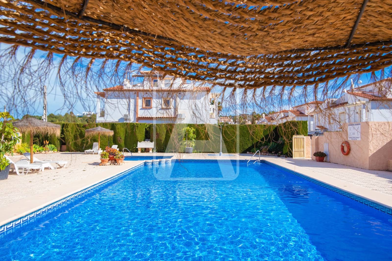 3 Zimmer Reihenhaus zu verkaufen in Calpe / Calp mit Pool Garage - 310.000 € (Ref: 9785960)