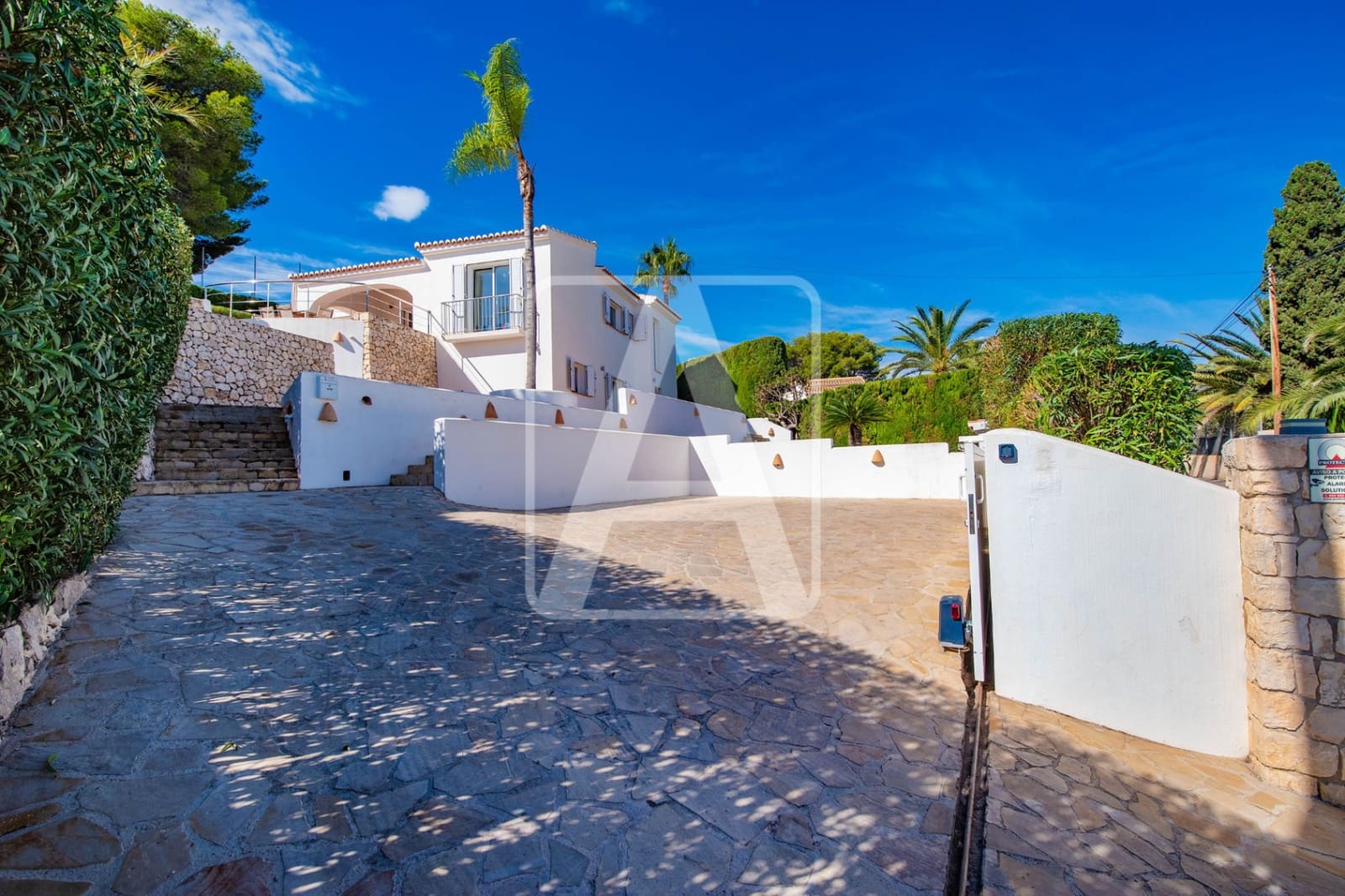 3 slaapkamer Villa te koop in Benissa met garage - € 1.150.000 (Ref: 9789998)