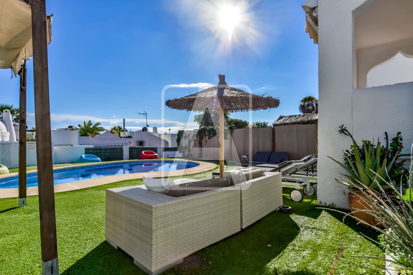 3 soverom Villa til salgs i Calpe / Calp med svømmebasseng garasje - € 425 000 (Ref: 9789999)