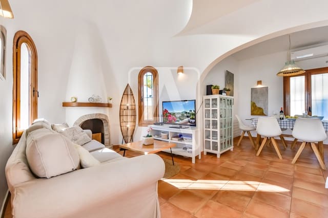 3 soverom Villa til salgs i Calpe / Calp med svømmebasseng garasje - € 425 000 (Ref: 9789999)