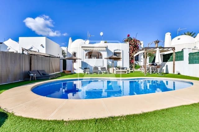 3 soverom Villa til salgs i Calpe / Calp med svømmebasseng garasje - € 425 000 (Ref: 9789999)