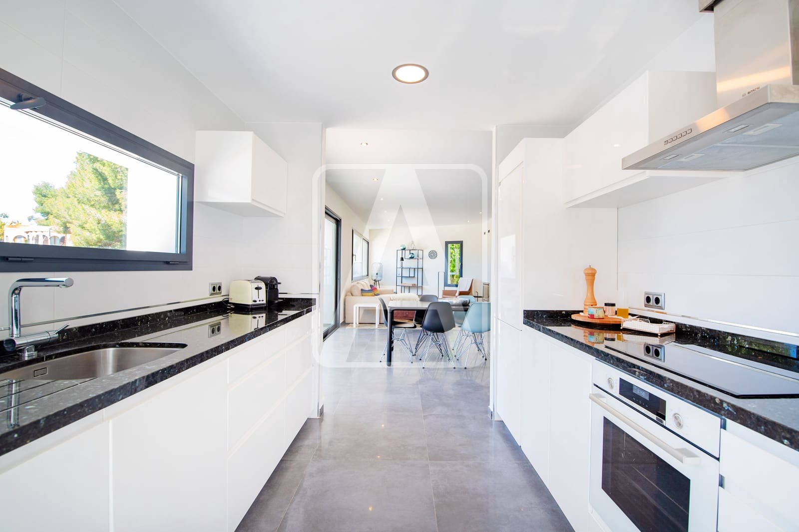 4 sypialnia Willa na sprzedaż w Benissa z garażem - 995 000 € (Ref: 9793702)