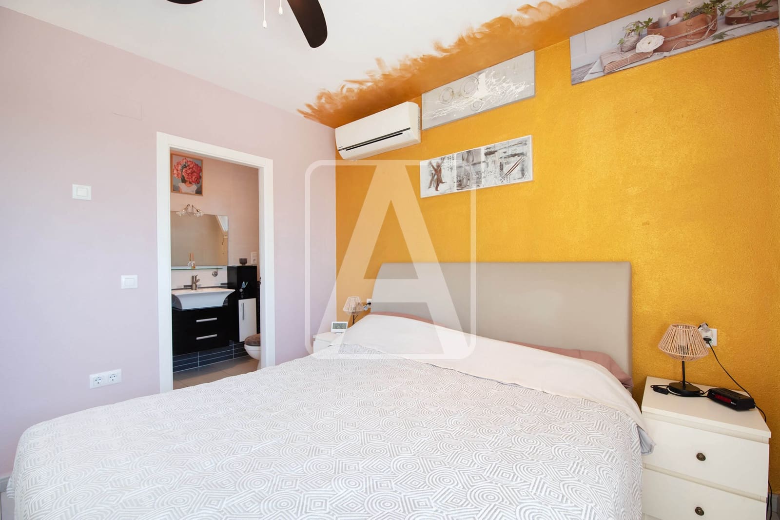 4 bedroom Villa for sale in Calpe / Calp with pool garage - € 540,000 (Ref: 9835035)