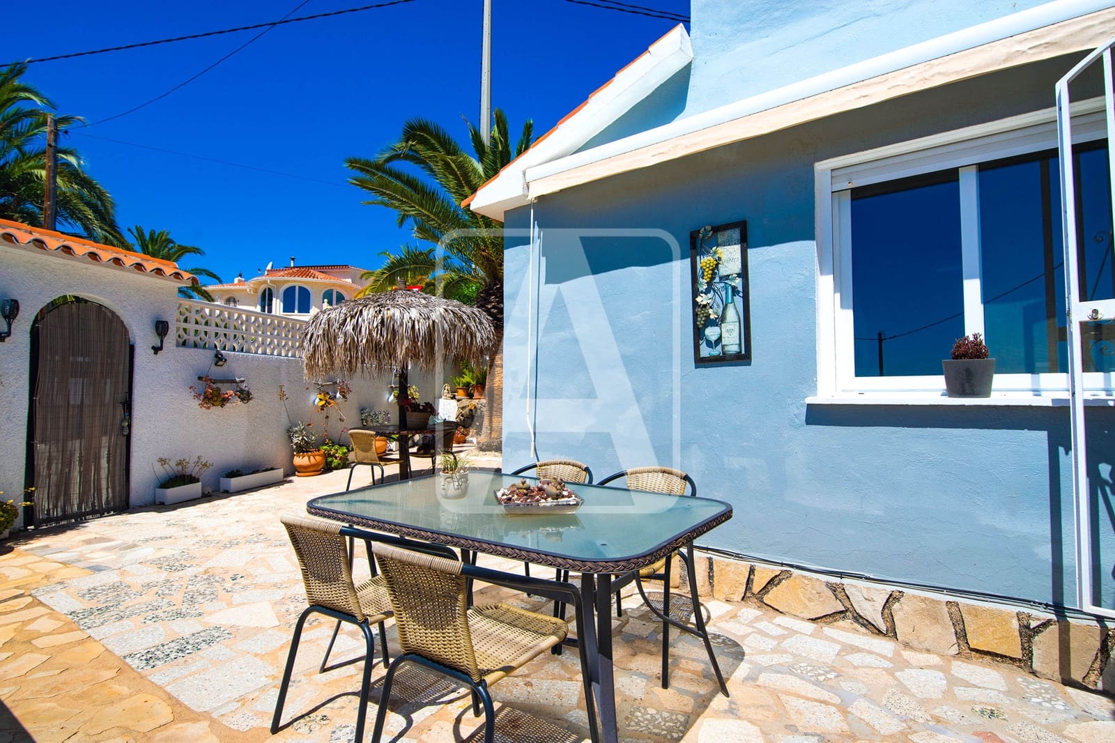 4 bedroom Villa for sale in Calpe / Calp with pool garage - € 540,000 (Ref: 9835035)