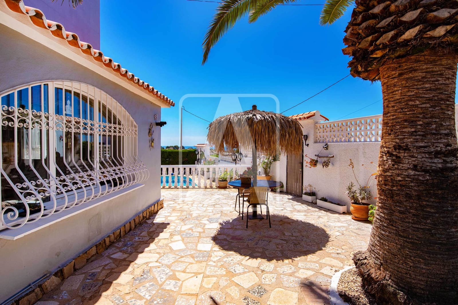 4 bedroom Villa for sale in Calpe / Calp with pool garage - € 540,000 (Ref: 9835035)