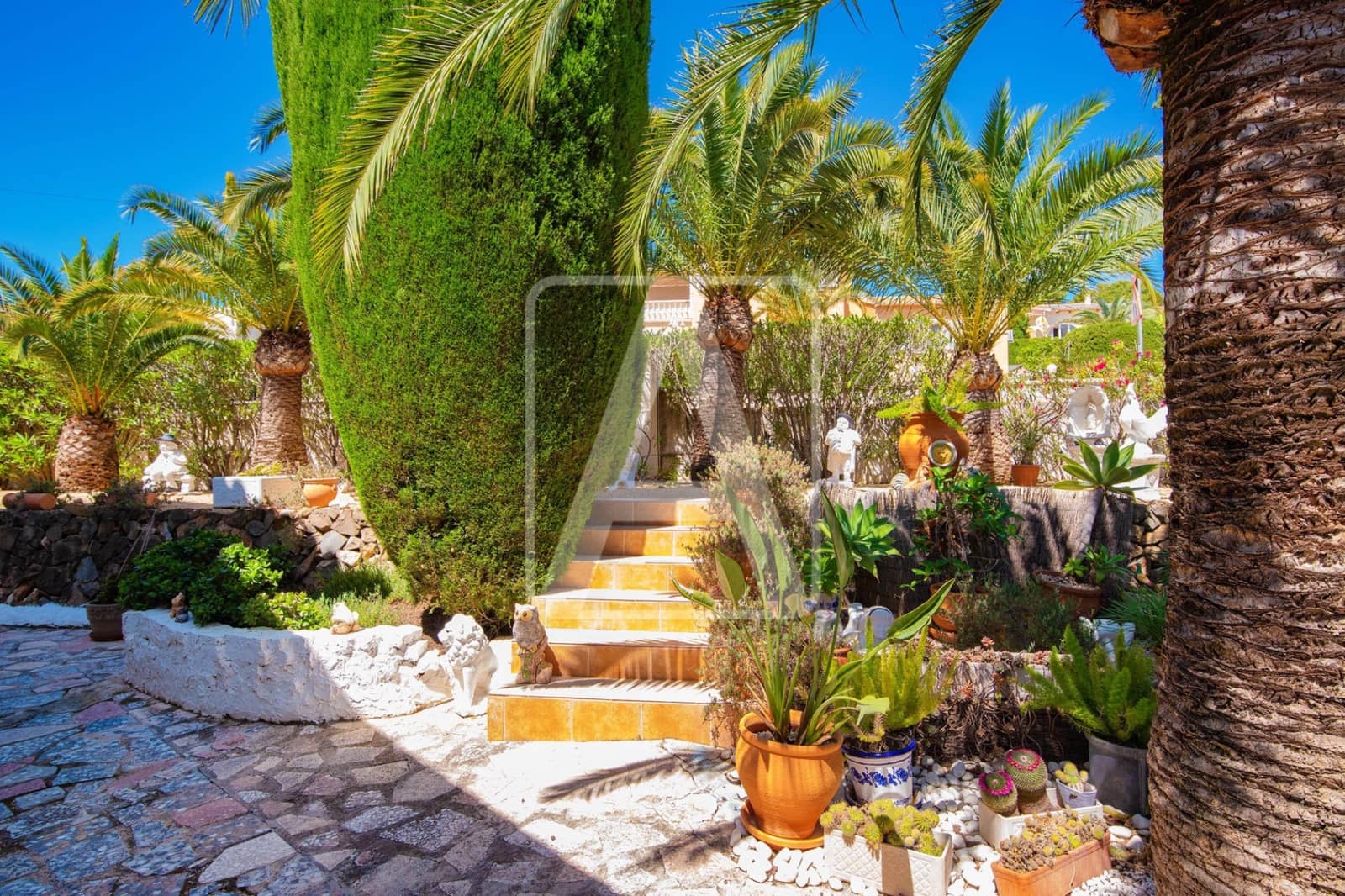 4 bedroom Villa for sale in Calpe / Calp with pool garage - € 540,000 (Ref: 9835035)