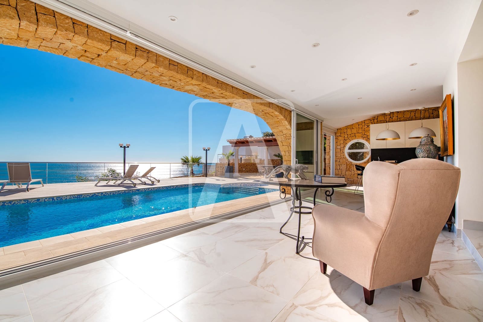 4 bedroom Villa for sale in Benissa with pool garage - € 2,490,000 (Ref: 9835037)