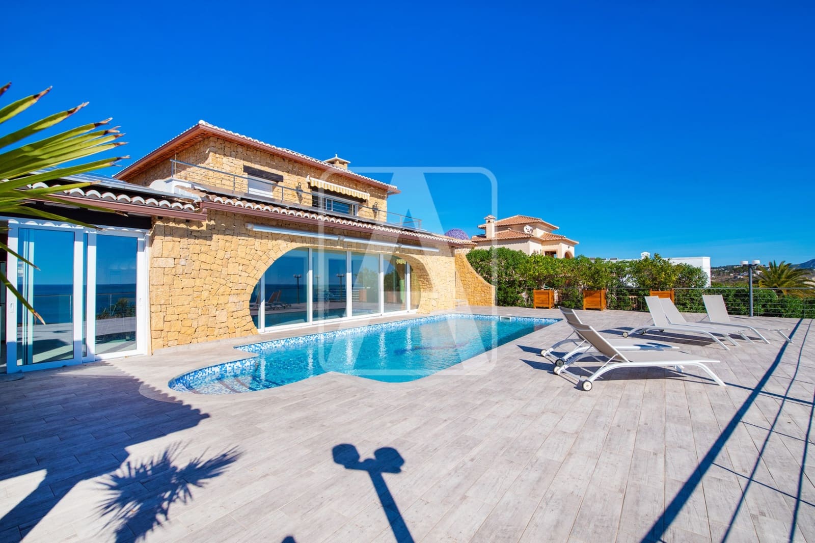 4 bedroom Villa for sale in Benissa with pool garage - € 2,490,000 (Ref: 9835037)