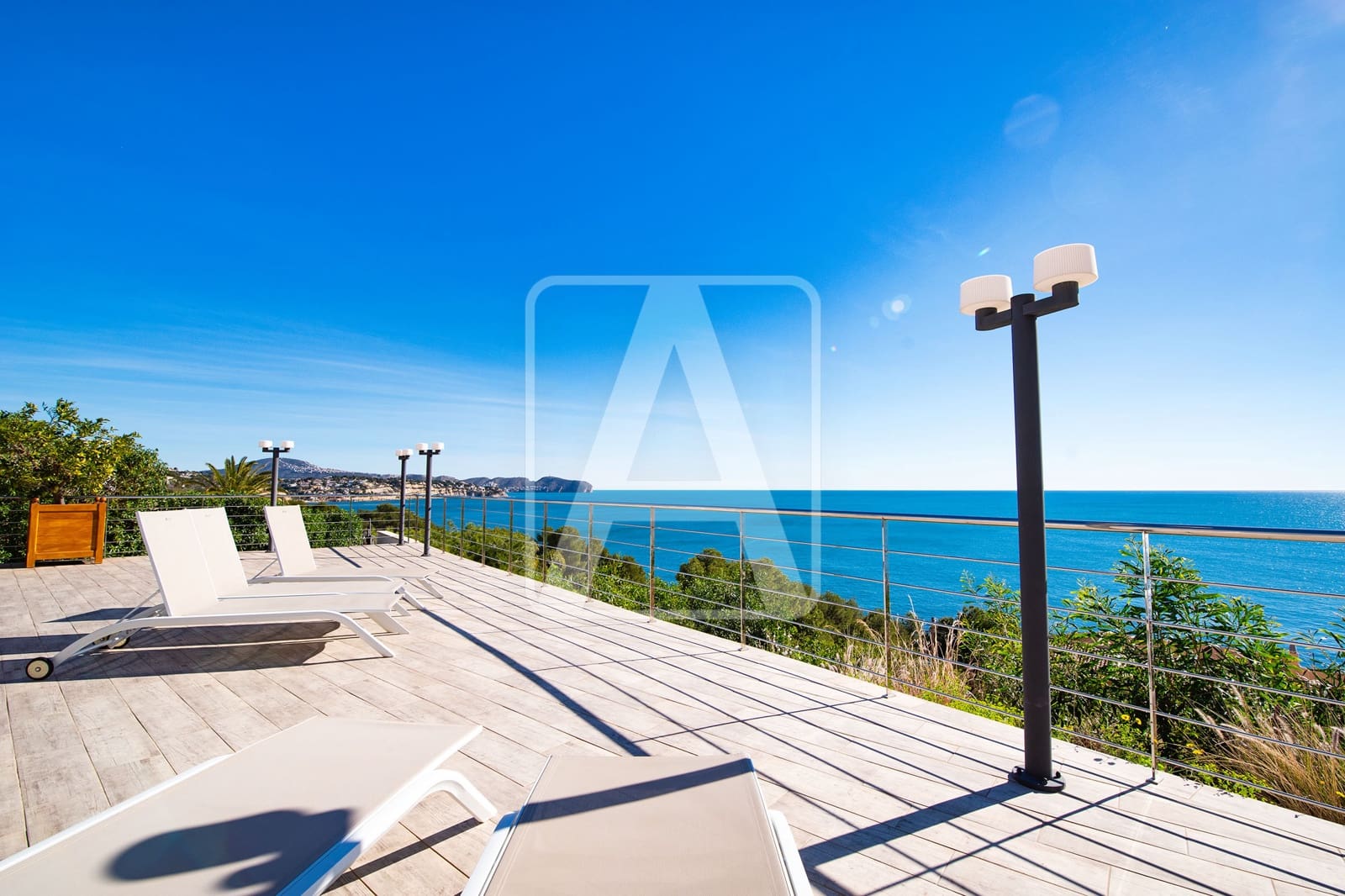 4 bedroom Villa for sale in Benissa with pool garage - € 2,490,000 (Ref: 9835037)