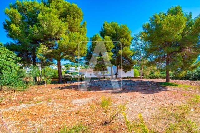 4 bedroom Villa for sale in Moraira, Teulada-Moraira with pool garage - € 2,495,000 (Ref: 9835038)