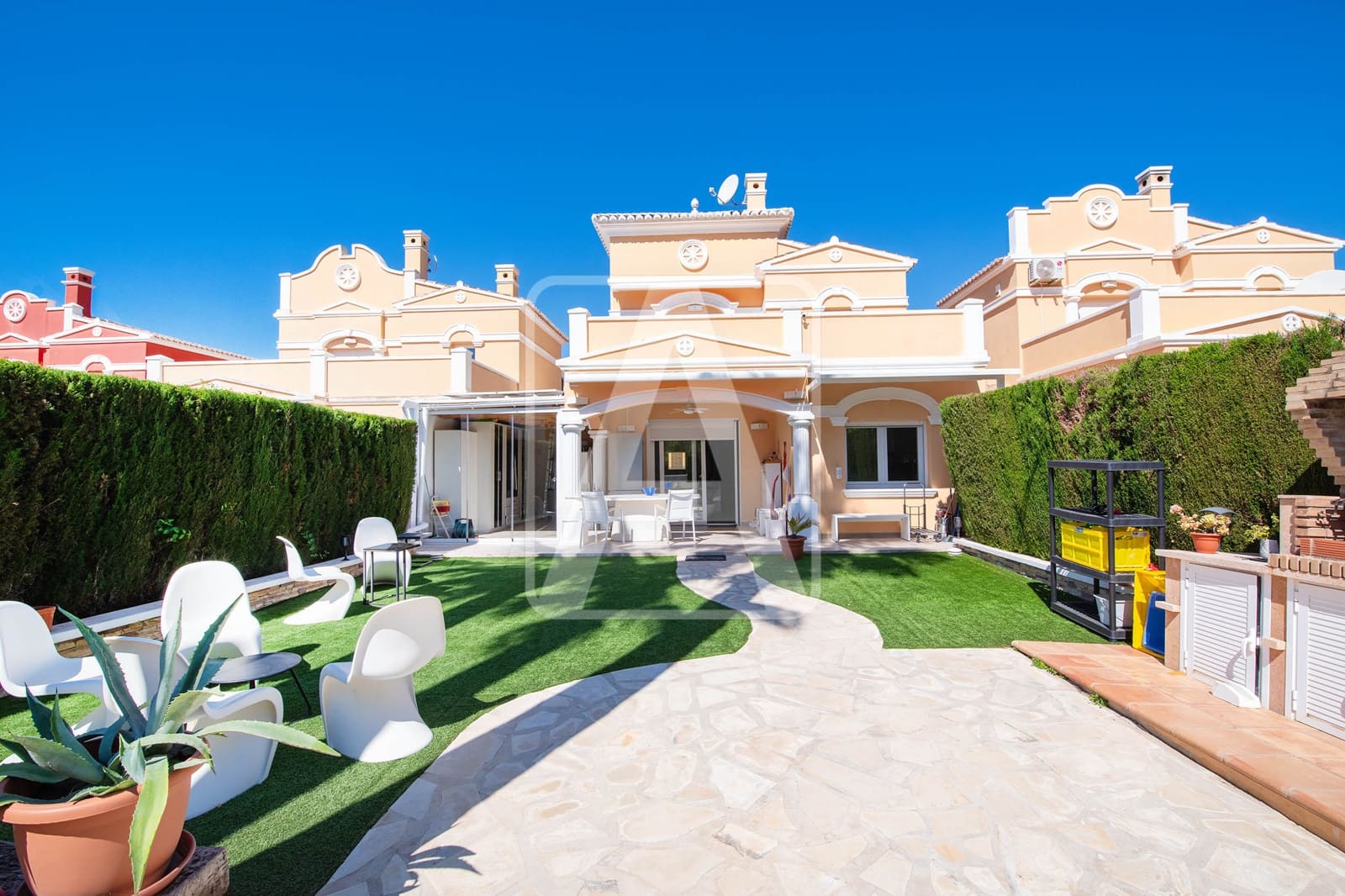 2 bedroom Terraced Villa for sale in Calpe / Calp with pool garage - € 645,000 (Ref: 9835039)