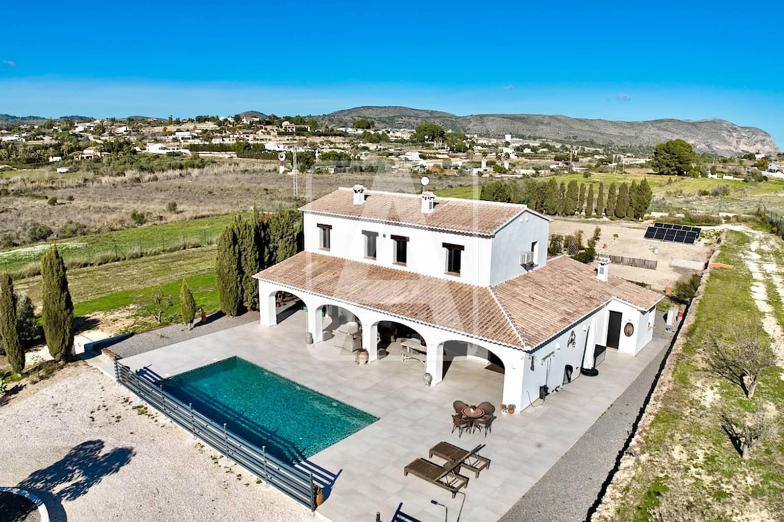 3 bedroom Finca/Country House for sale in Benissa with garage - € 1,335,000 (Ref: 9841974)