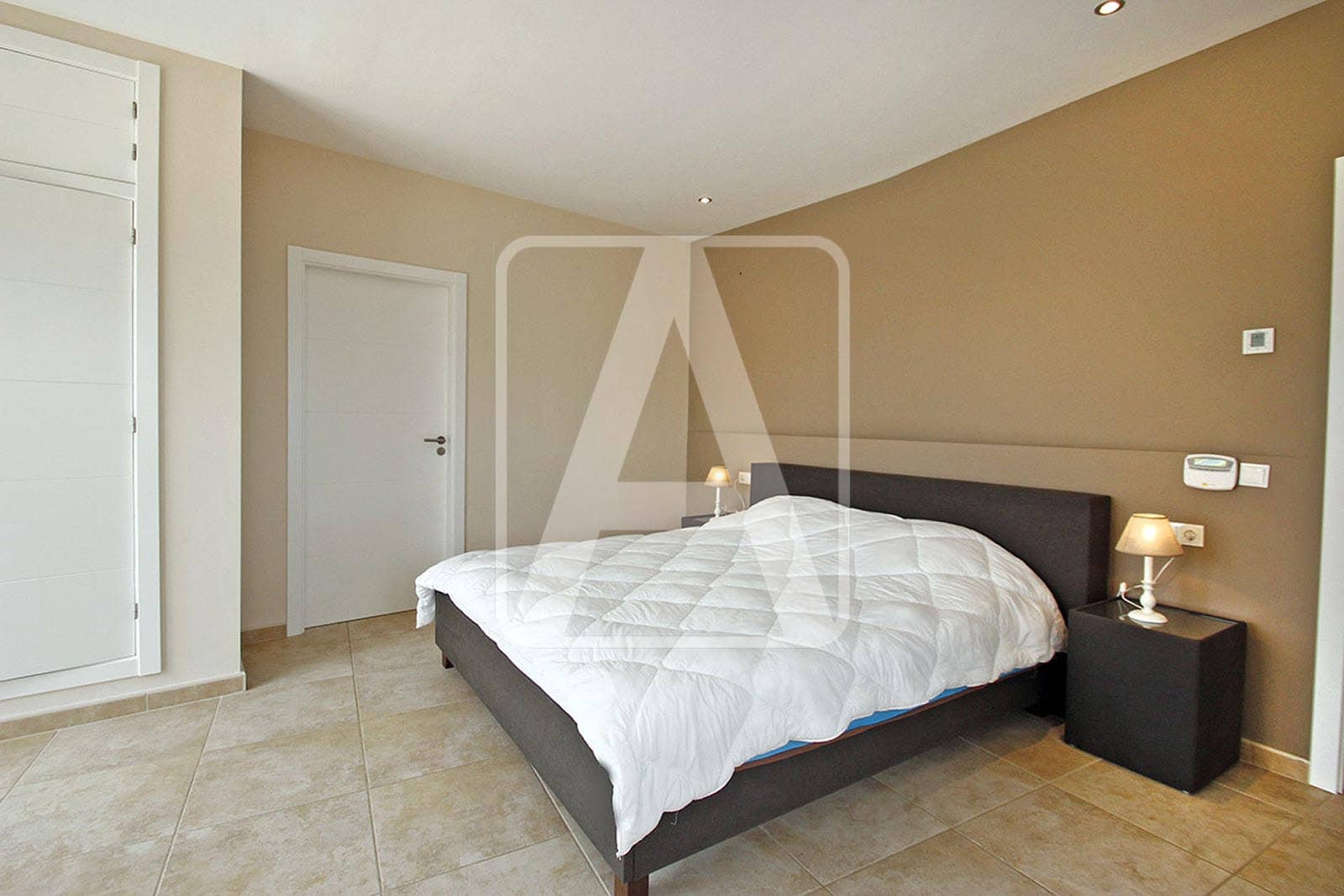 4 quarto Moradia para venda em Calpe / Calp com piscina garagem - 995 000 € (Ref: 9847926)