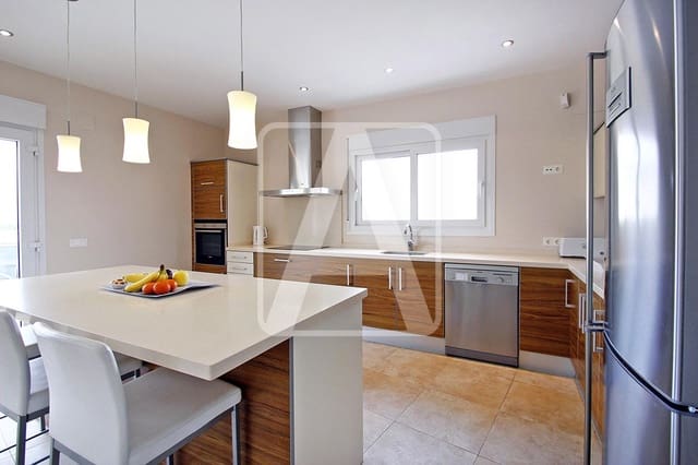 4 quarto Moradia para venda em Calpe / Calp com piscina garagem - 995 000 € (Ref: 9847926)