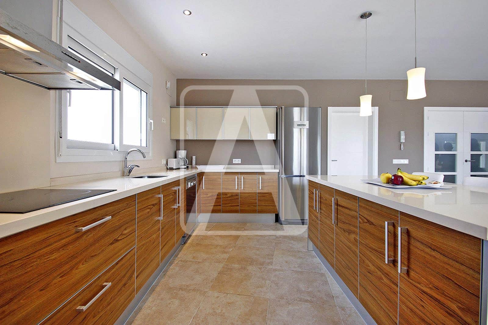 4 quarto Moradia para venda em Calpe / Calp com piscina garagem - 995 000 € (Ref: 9847926)
