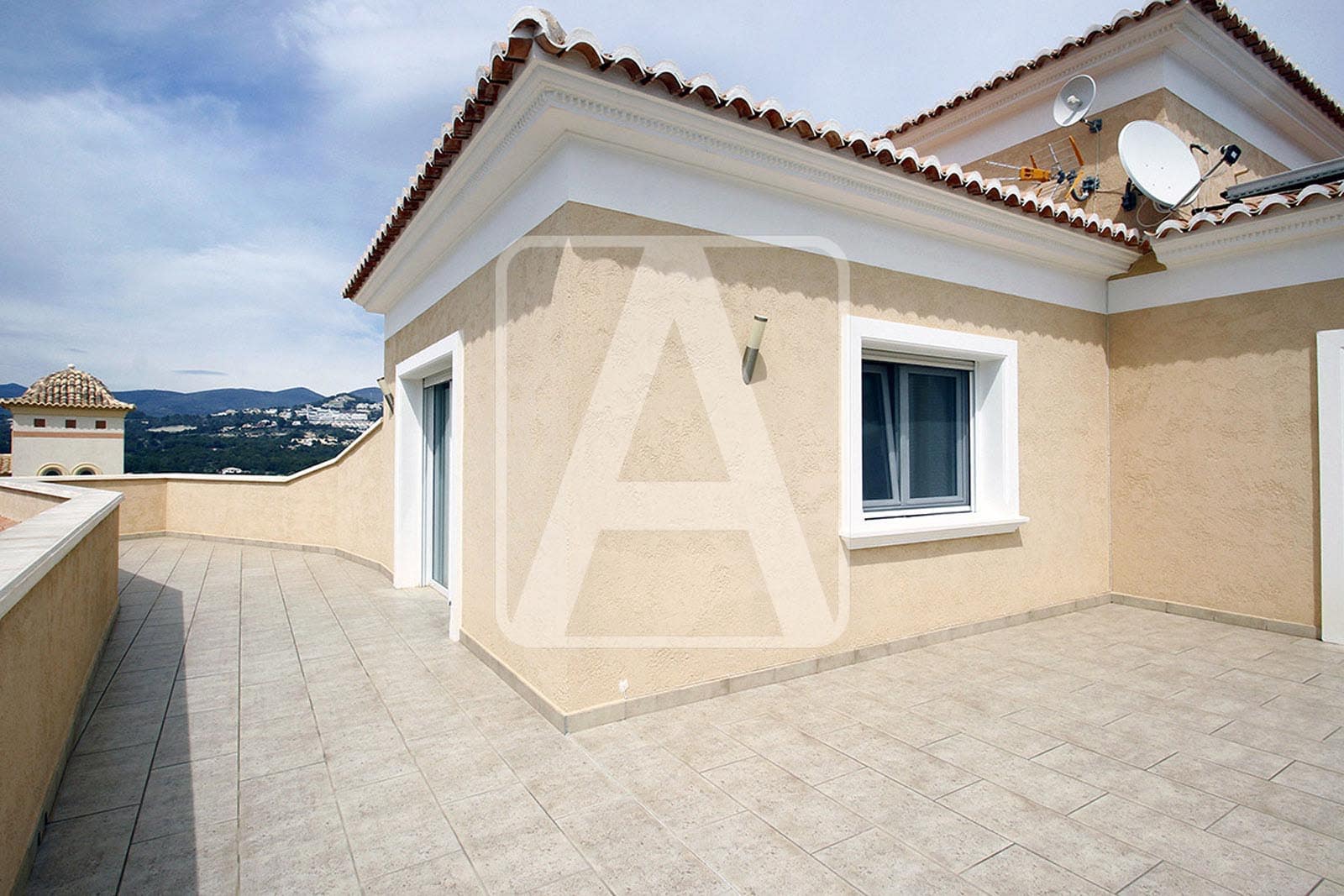 4 quarto Moradia para venda em Calpe / Calp com piscina garagem - 995 000 € (Ref: 9847926)