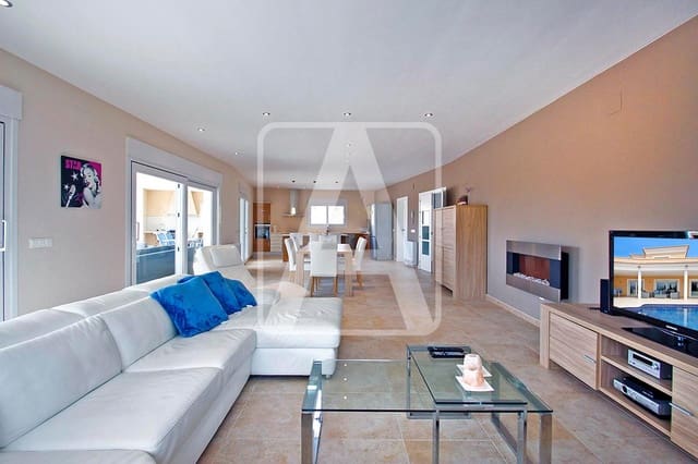4 quarto Moradia para venda em Calpe / Calp com piscina garagem - 995 000 € (Ref: 9847926)