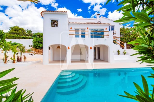 5 soveværelse Villa til salg i Moraira, Teulada-Moraira med swimmingpool garage - € 1.389.000 (Ref: 9848886)