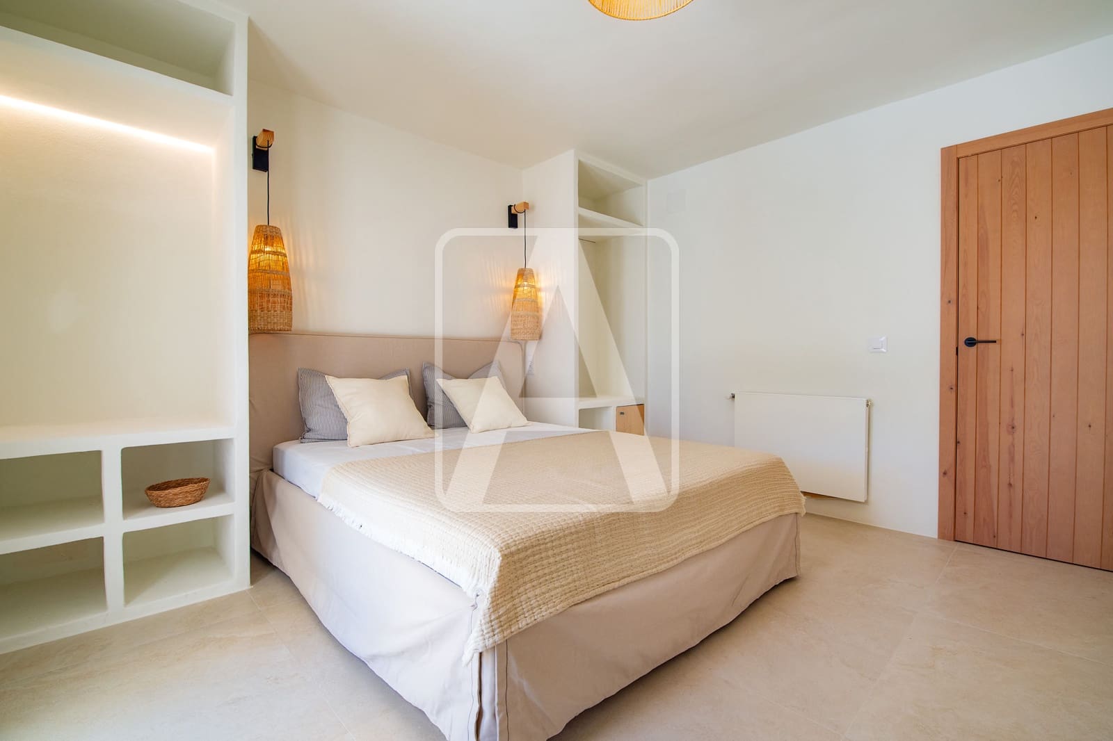 5 bedroom Villa for sale in Moraira with pool garage - € 1,389,000 (Ref: 9848886)