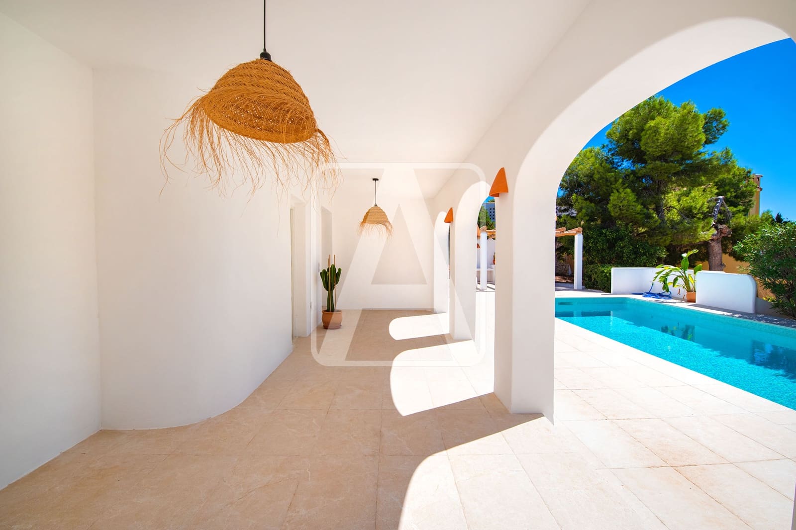 5 bedroom Villa for sale in Moraira with pool garage - € 1,389,000 (Ref: 9848886)