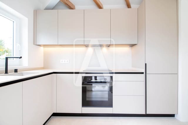 5 quarto Moradia para venda em Benissa com piscina garagem - 1 389 000 € (Ref: 9848887)