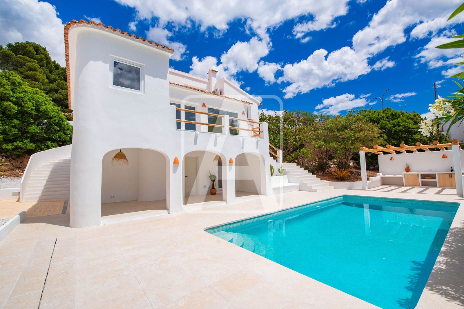 5 quarto Moradia para venda em Benissa com piscina garagem - 1 389 000 € (Ref: 9848887)
