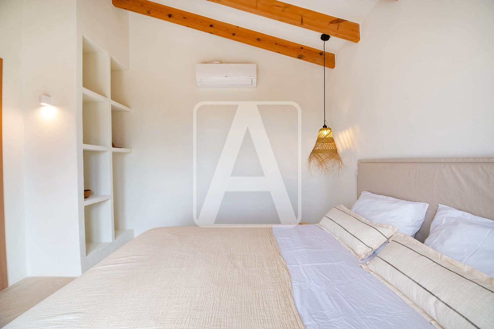 5 quarto Moradia para venda em Benissa com piscina garagem - 1 389 000 € (Ref: 9848887)