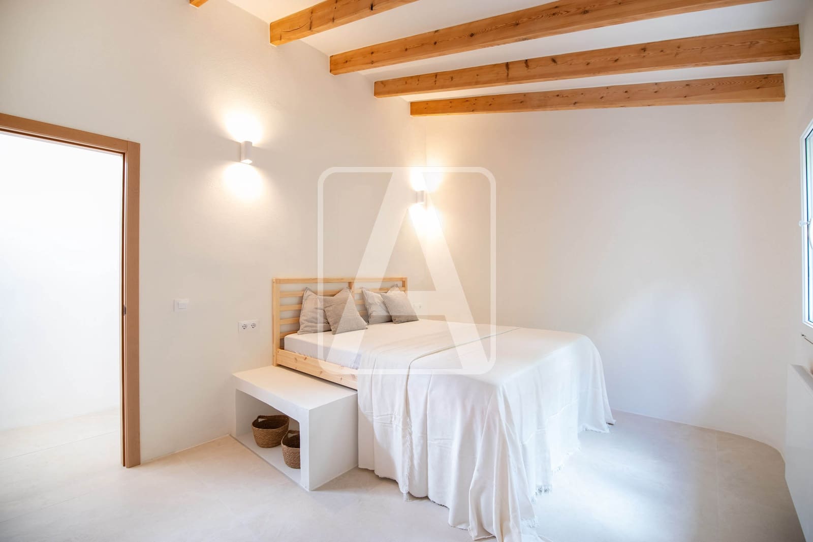 5 quarto Moradia para venda em Benissa com piscina garagem - 1 389 000 € (Ref: 9848887)