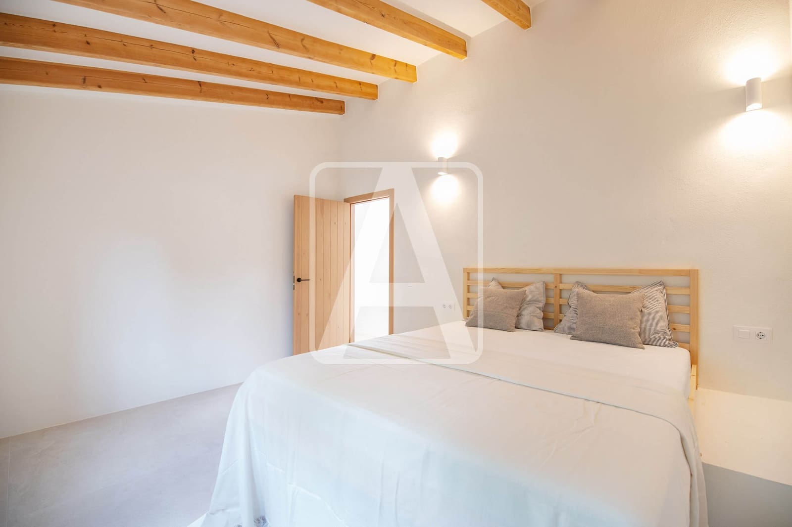 5 quarto Moradia para venda em Benissa com piscina garagem - 1 389 000 € (Ref: 9848887)