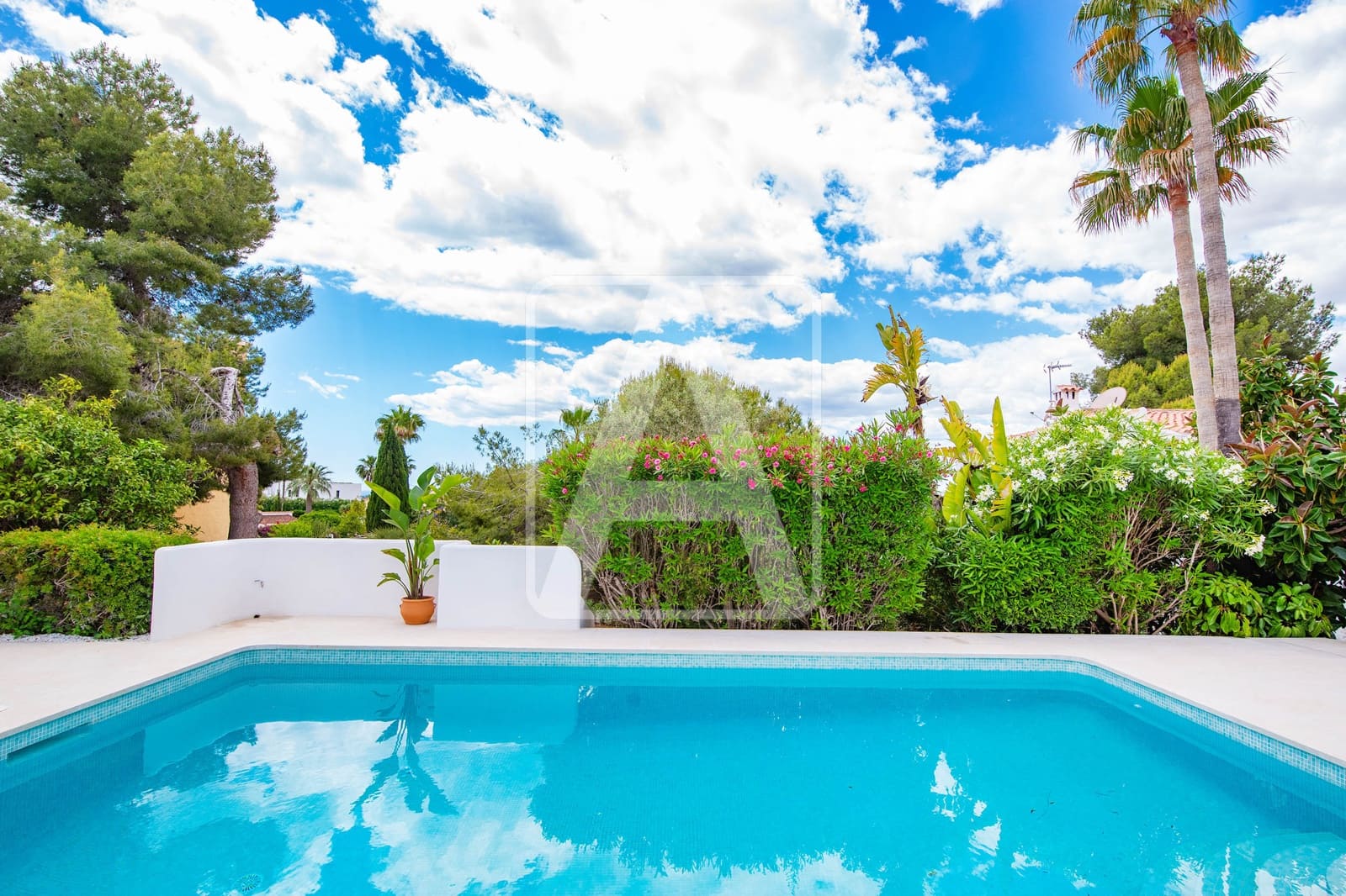 5 quarto Moradia para venda em Benissa com piscina garagem - 1 389 000 € (Ref: 9848887)