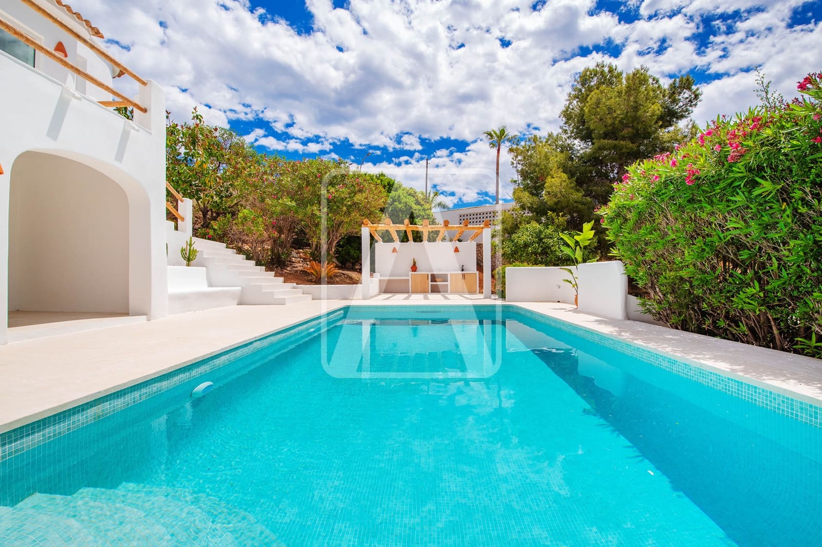 5 quarto Moradia para venda em Benissa com piscina garagem - 1 389 000 € (Ref: 9848887)
